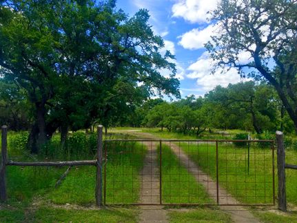 Farm and Ranch in Kendall County, Texas