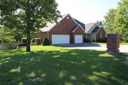 Farm and Ranch in Howell County, Missouri