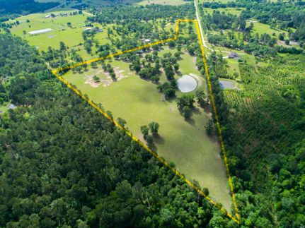 Farm and Ranch in Walker County, Texas