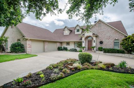 Farm and Ranch in Navarro County, Texas