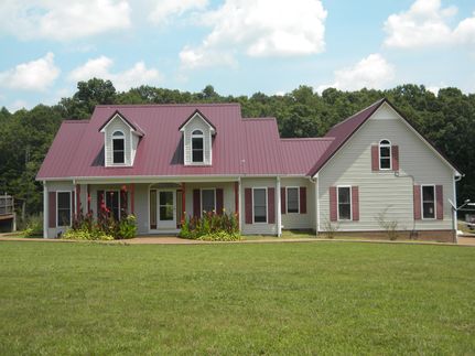 Farm and Ranch in Lewis County, Tennessee