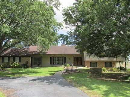 Farm and Ranch in Washington County, Texas