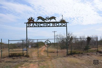 Farm and Ranch in Dimmit County, Texas