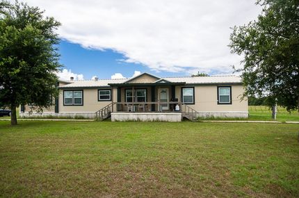 Farm and Ranch in Navarro County, Texas
