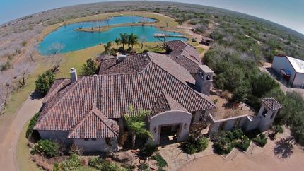 Farm and Ranch in Jim Wells County, Texas