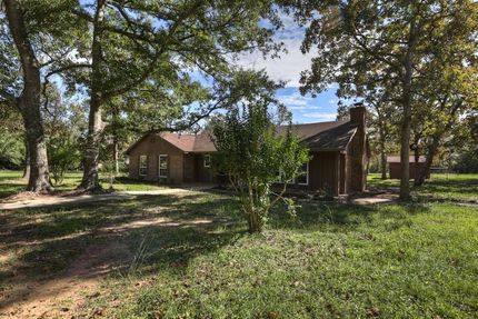 Farm and Ranch in Montgomery County, Texas