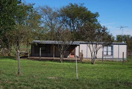 House in Hill County, Texas