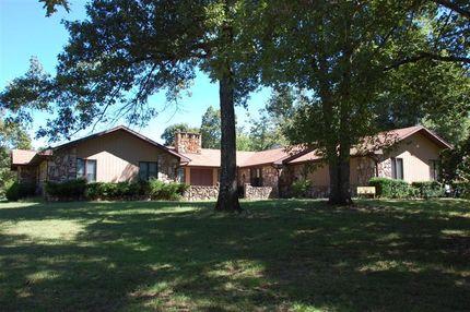 Farm and Ranch in Howell County, Missouri