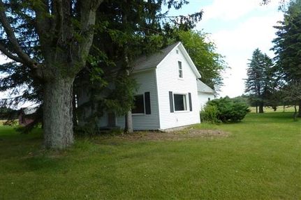 House in Midland County, Michigan