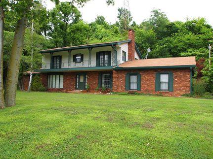 Farm and Ranch in Calhoun County, Illinois