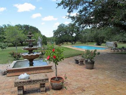 Farm and Ranch in Bee County, Texas