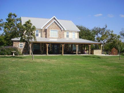 Farm and Ranch in Hill County, Texas