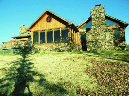 Farm and Ranch in Ozark County, Missouri