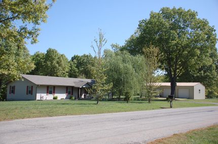 Farm and Ranch in Howell County, Missouri