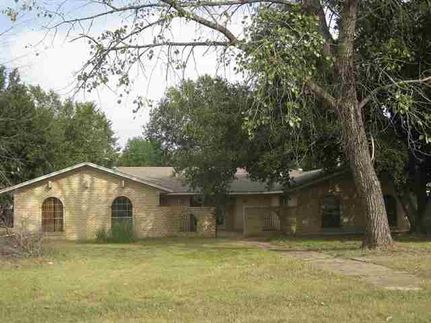 House in Lamar County, Texas