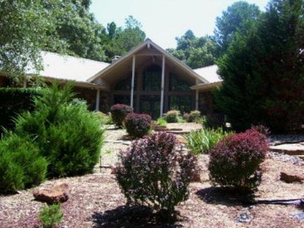 Farm and Ranch in Anderson County, Texas
