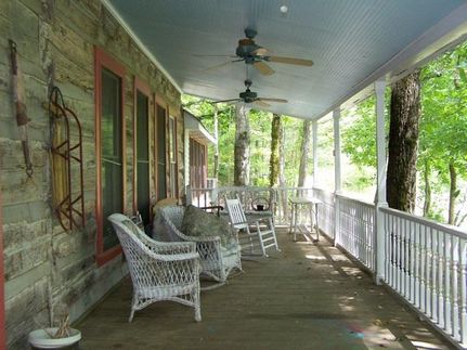 Farm and Ranch in Van Buren County, Tennessee
