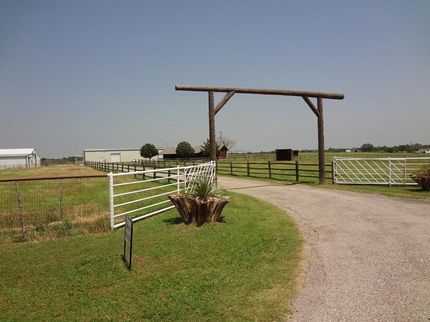 Farm and Ranch in Murray County, Oklahoma