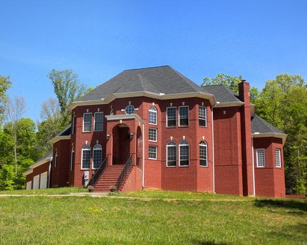 Farm and Ranch in Humphreys County, Tennessee