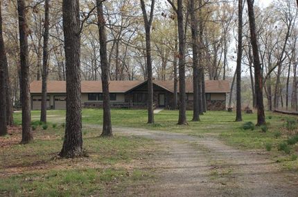 Farm and Ranch in Howell County, Missouri