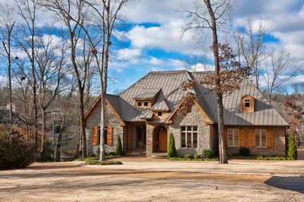 House in Lauderdale County, Alabama