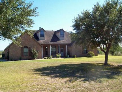 Farm and Ranch in Bee County, Texas