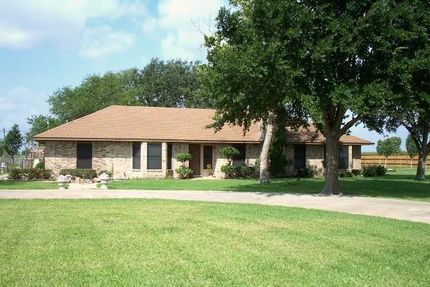 Farm and Ranch in Victoria County, Texas
