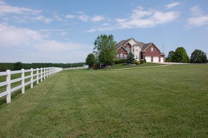 Farm and Ranch in Howell County, Missouri