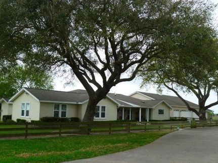 Farm and Ranch in Victoria County, Texas