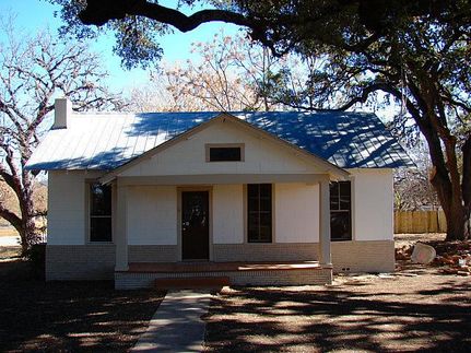 House in Real County, Texas