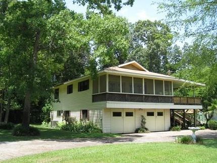 Farm and Ranch in Anderson County, Texas