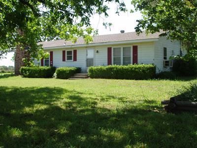 Farm and Ranch in Grayson County, Texas