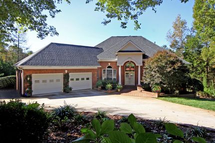 Farm and Ranch in Lancaster County, South Carolina