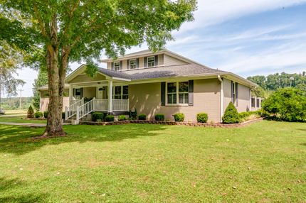 Farm and Ranch in Humphreys County, Tennessee