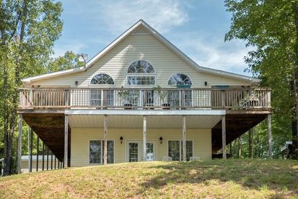 Farm and Ranch in Clay County, Tennessee