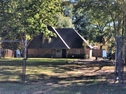 Farm and Ranch in Henderson County, Texas