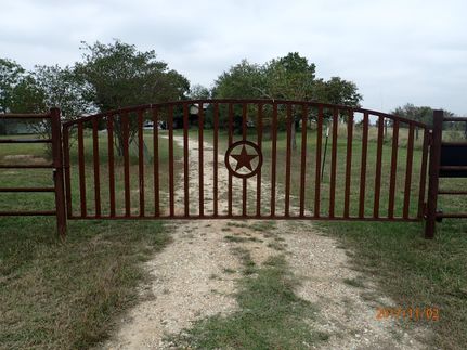 Farm and Ranch in Caldwell County, Texas