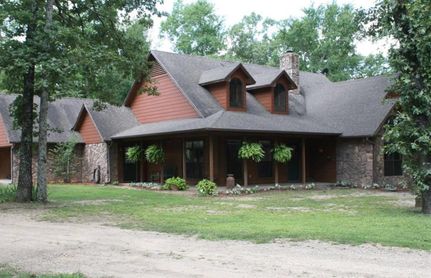 Farm and Ranch in Lamar County, Texas