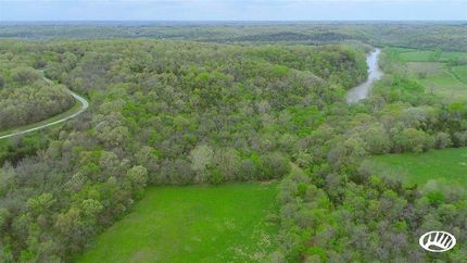 Farm and Ranch in Stone County, Missouri