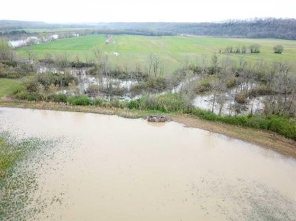 Commercial Property in Cheatham County, Tennessee