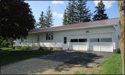 Farm and Ranch in Linn County, Iowa