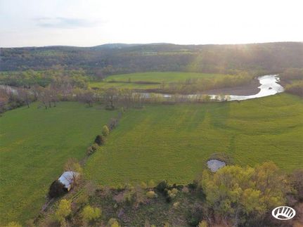 Farm and Ranch in Washington County, Arkansas