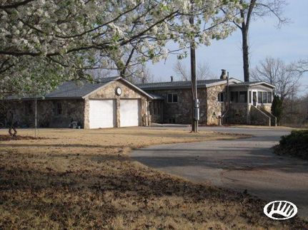 House in Sharp County, Arkansas