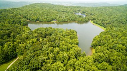 Farm and Ranch in Warren County, Tennessee