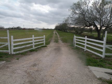 Farm and Ranch in Brooks County, Texas