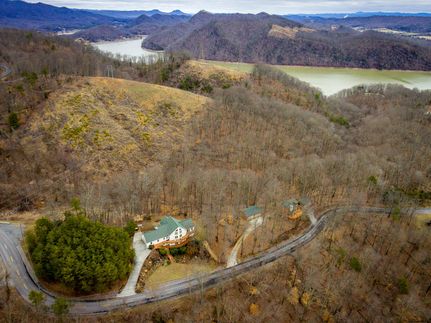 House in Hawkins County, Tennessee