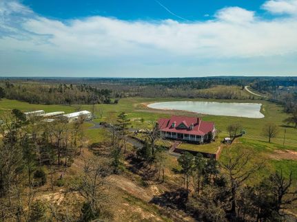 Farm and Ranch in Smith County, Texas