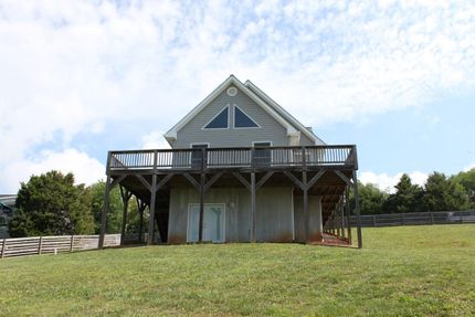 Farm and Ranch in Washington County, Virginia