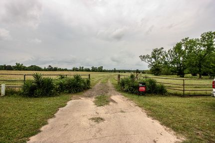 Farm and Ranch in Shelby County, Texas