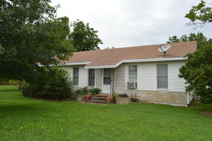 Farm and Ranch in Falls County, Texas
